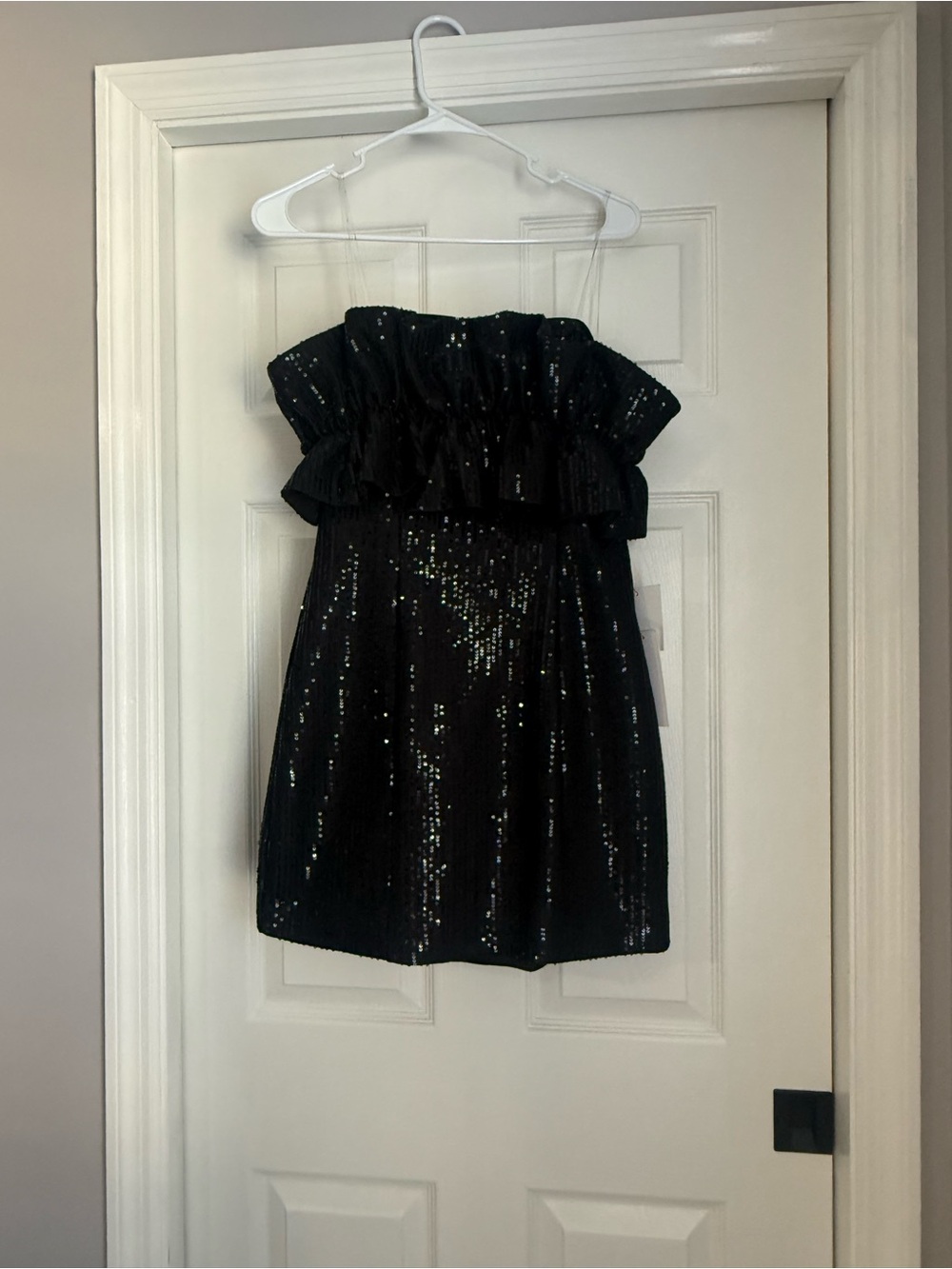 DO+BE Black Strapless Sequin Ruffle Mini Dress